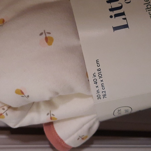 Little Star Organic Reversible Baby and Toddler Quilt - Picture 4 of 8